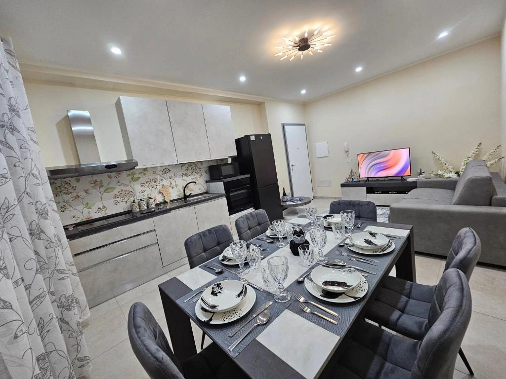 Appartamento con due camere e balcone