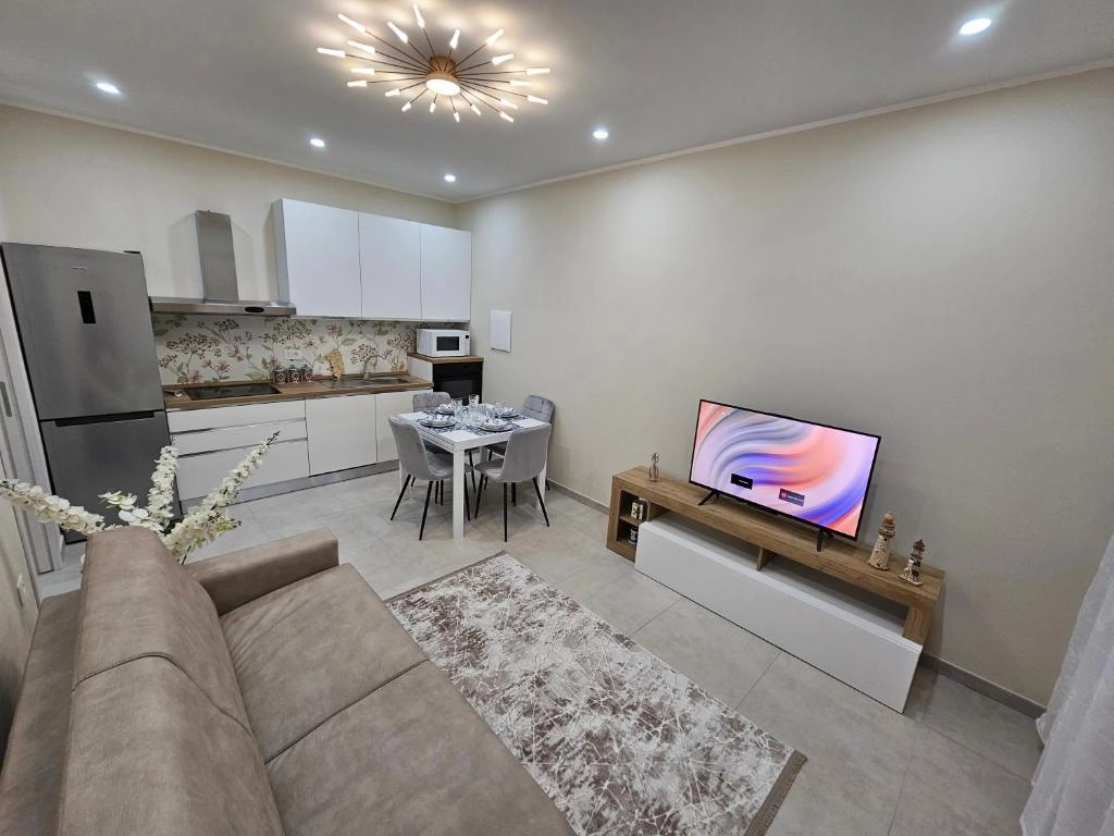 Appartamento con una camera e terrazza